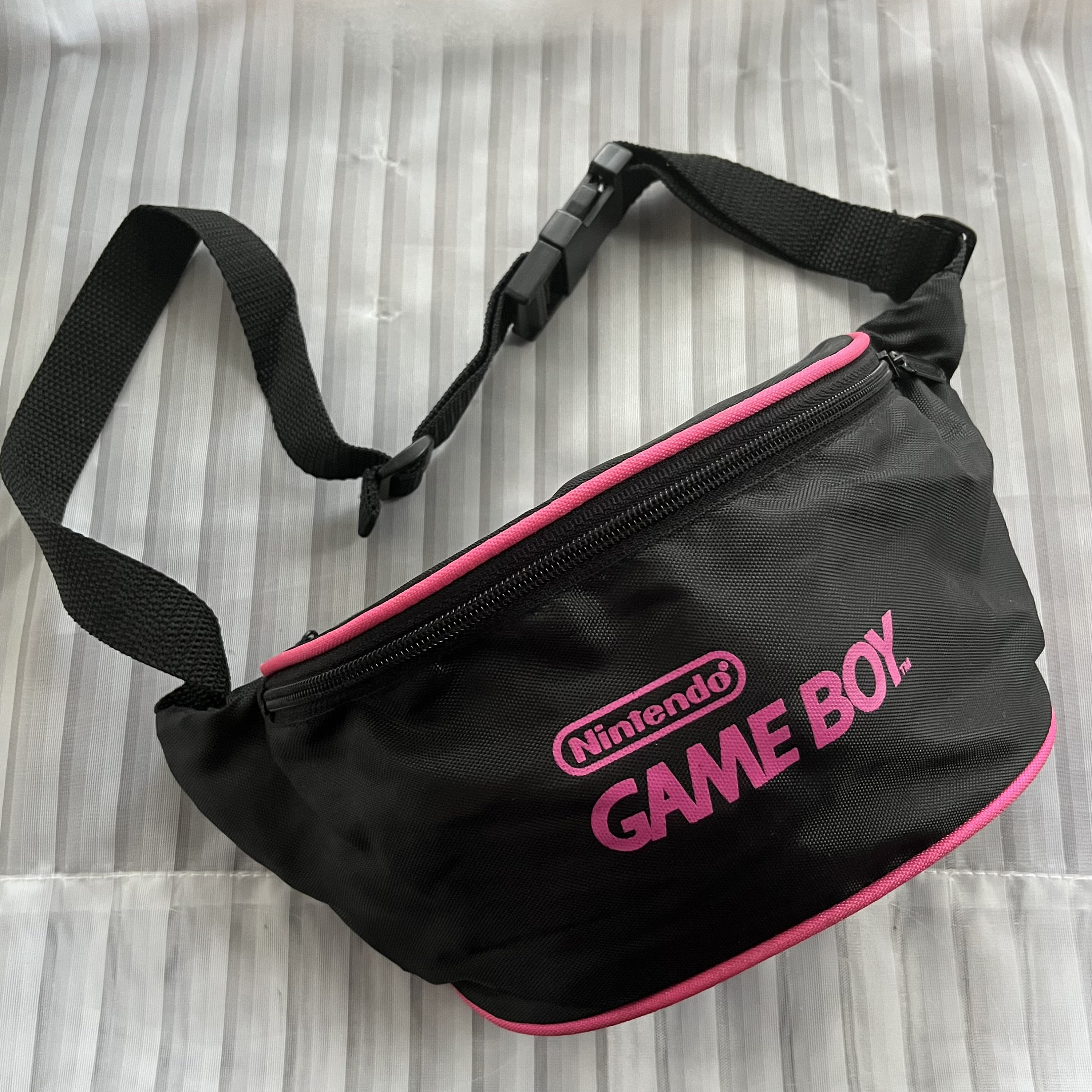 Game boy outlet fanny pack