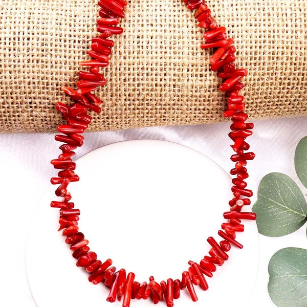 Collier d'éclats de corail rouge, tour de cou en corail naturel pour femme, perles de corail rouges irrégulières, cadeau pour elle, bijoux faits main, collier de pierres précieuses