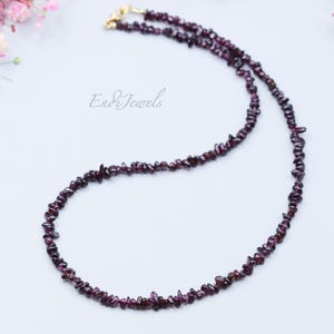 Natürliche Granat 3 mm bis 5 mm Chips Perlen Halskette, Dehnbar Armband, Echte Lila Edelsteine Tägliche Wasserdichte Halskette, Geschenk für Sie Bild 4
