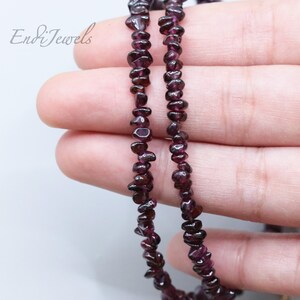 Natürliche Granat 3 mm bis 5 mm Chips Perlen Halskette, Dehnbar Armband, Echte Lila Edelsteine Tägliche Wasserdichte Halskette, Geschenk für Sie Bild 2