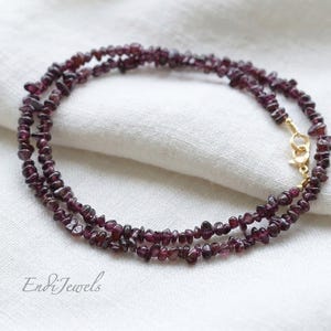 Natürliche Granat 3 mm bis 5 mm Chips Perlen Halskette, Dehnbar Armband, Echte Lila Edelsteine Tägliche Wasserdichte Halskette, Geschenk für Sie Bild 5
