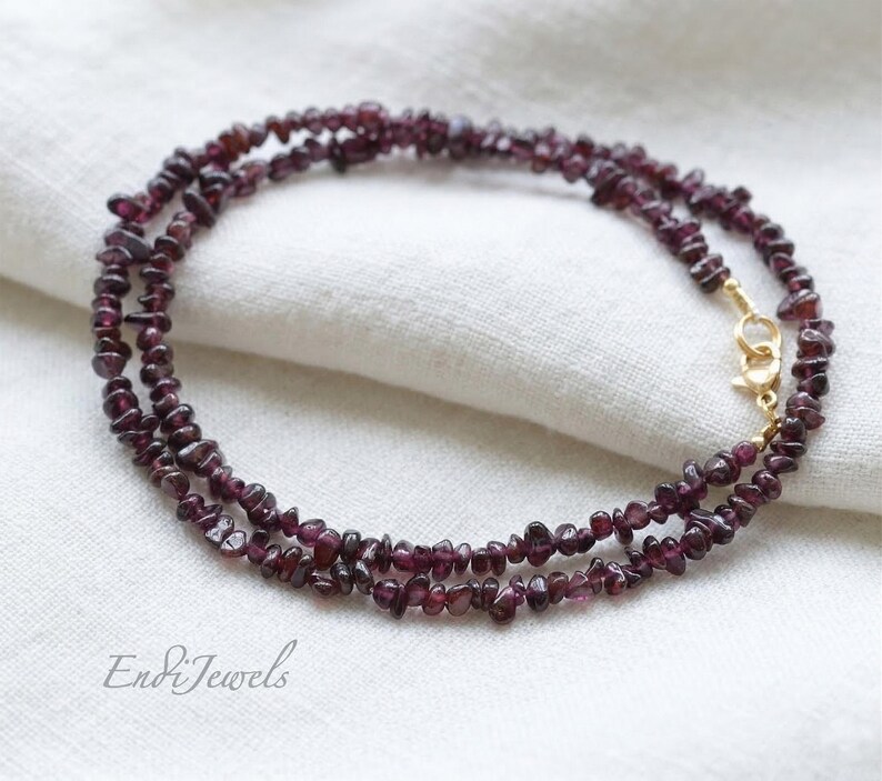 Natürliche Granat 3 mm bis 5 mm Chips Perlen Halskette, Dehnbar Armband, Echte Lila Edelsteine Tägliche Wasserdichte Halskette, Geschenk für Sie Bild 5