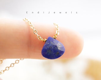 Collier pendentif goutte en lapis lazuli naturel, petite pierre précieuse bleue 10*9 mm pendentif avec chaîne en or, cadeau collier minimaliste quotidien délicat