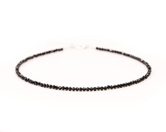 Petit tour de cou en perles à facettes 3 mm spinelle noir, bracelet, collier de perles de pierres précieuses naturelles, petites perles noires, collier fait main, cadeau pour elle