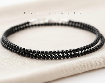 Kleine 2 mm zwarte onyx choker met ronde kralen, kralenarmband, natuurlijke edelsteen, dagelijks waterdichte gelaagde rekbare handgemaakte ketting cadeau voor haar