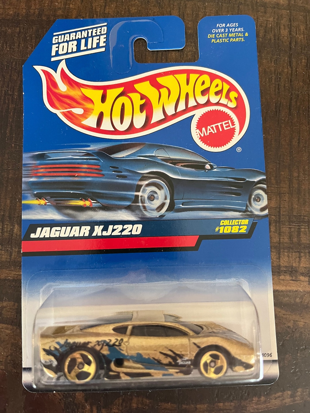 JAGUAR XJ220のレビュー！名門初（？）のスーパーカーをルマン