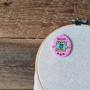 Tamagotchi Needle Minder / 90s Needle Keeper / Magnet / Sewing Gift Accessory / Funny Quirky Novelty Nostalgia