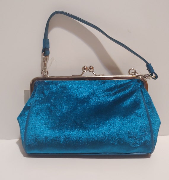 VINTAGE BLUE Formal Evening Handbag W/ Silver Kiss