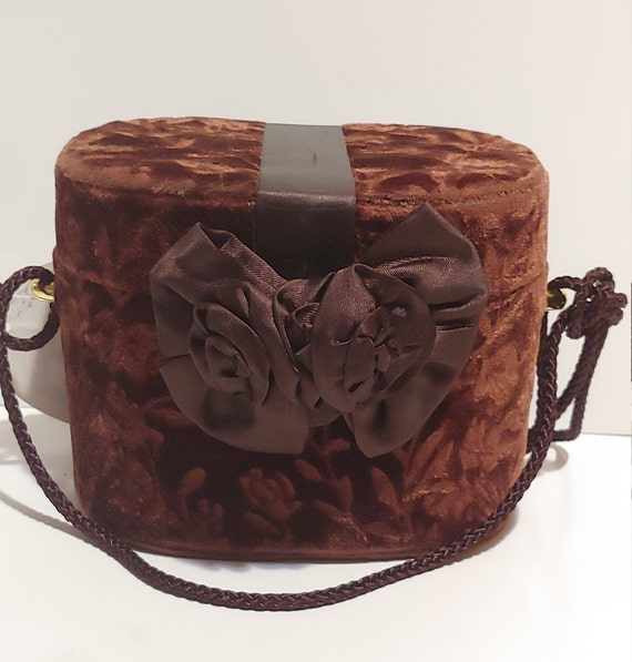 VINTAGE LARGE BROWN Round Purse W/ Bow Accent & L… - image 1