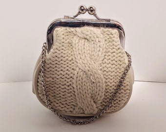 VINTAGE BEIGE HANDBAG W/ Knitted Front- Purse/Handbag/Coin Purse