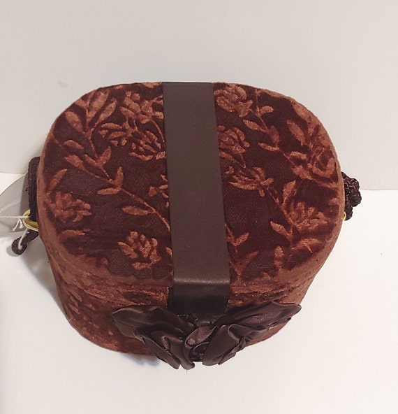VINTAGE LARGE BROWN Round Purse W/ Bow Accent & L… - image 3