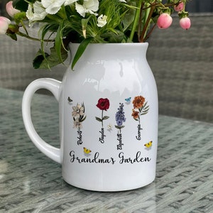 Custom Grandma's Garden Flower Vase, Personalized Birth Flower Grandkid Flower Vase, Gift with Kids names, Grandma Gift, Mothers Day Gift