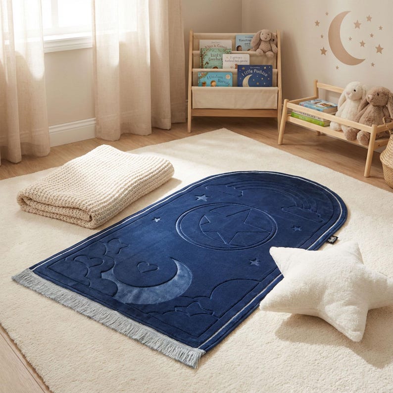 Marineblaue Kinder Gebetsmatte | Personalisierte Regenbogen Salah Matte | Gepolsterter Luxus Namaz Teppich für Kinder | Gesticktes islamisches Geschenk Bild 1