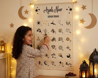 Calendario de Ramadán personalizado en negro y dorado / Dua y buena acción diaria / Cuenta regresiva de Ramadán en tela / Calendario de Adviento infantil