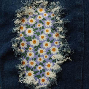Paper Daisy Patch - iron on patch for jeans - easy to apply patch - jean repair - fabric patches - handmade - knee patch - Patch for jeans