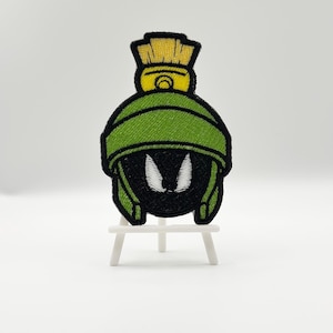 Space Warrior Alien Patch – Embroidered Iron-On – Retro Cartoon-Inspired Applique for Jackets & Cosplay