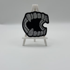 Embroidered Vampire Bite Patch – Iron On Teeth Design for Jackets, Bags & Streetwear