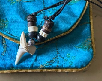 Genuine Shark tooth necklace real animal bone teeth protection amulet pendant shaman lucky magic talisman with healing spell for good luck