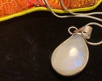 Healing crystals Love spell Protection amulet pendant shaman lucky talisman necklace good luck 925 sterling silver chain rainbow Moonstone