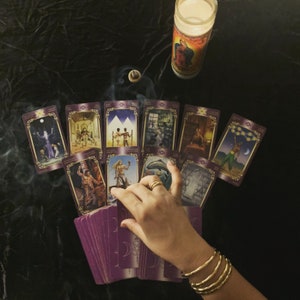 Oráculo Adivinhação Saúde mental bem-estar autocuidado Psicólogo atenção plena Guia espiritual de carreira Leitura de cartas de tarô na mesma hora do dia em vidas passadas
