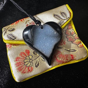Healing crystals Love spell Protection amulet pendant shaman lucky talisman necklace good luck Crystal Cluster Agate