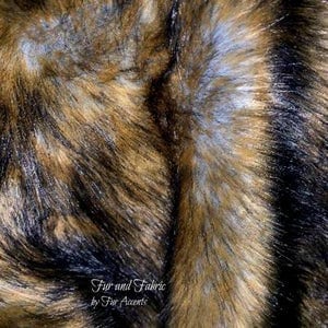 Animal Friendly Faux Fur Shag Fur/ Remnant Fur/ Multiple Sizes Available/ Craft Fur/Grizzly Bear Animal Fur