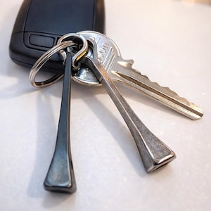 Llavero de herradura forjado a mano – Llavero de metal rústico de herrero