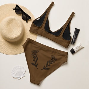 Bikini ecológico de talle alto, reciclado / Marrón oscuro con hierbas / Tallas XS-3XL