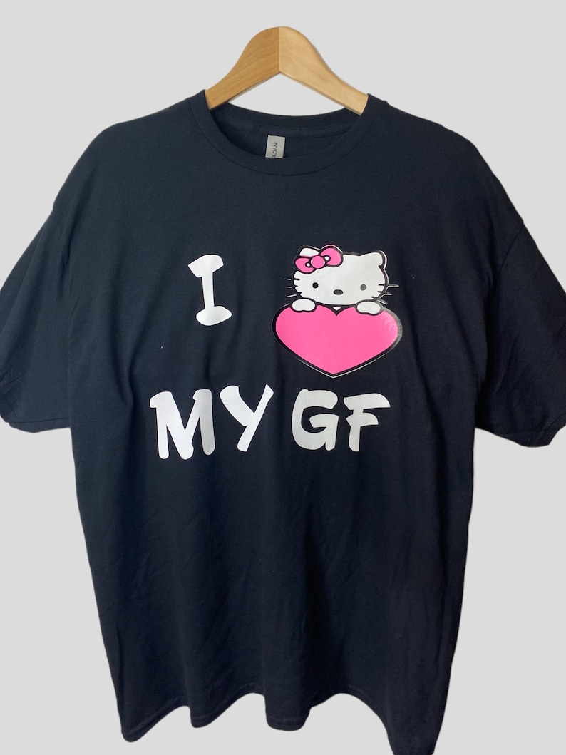 Hello Kitty T-shirt. Heart GF or BF. S/S XL CREW GF