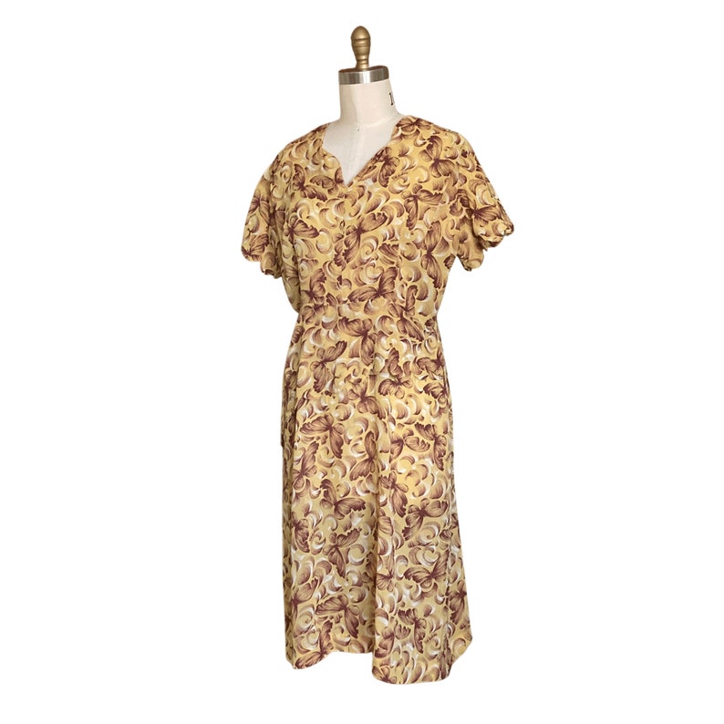 1940s Dress Vintage 1940s Yellow & Brown Butterfly Print Peplum Dress 1940s Vintage Novelty Print Cocktail Dress 1940s Peplum Dress image 2