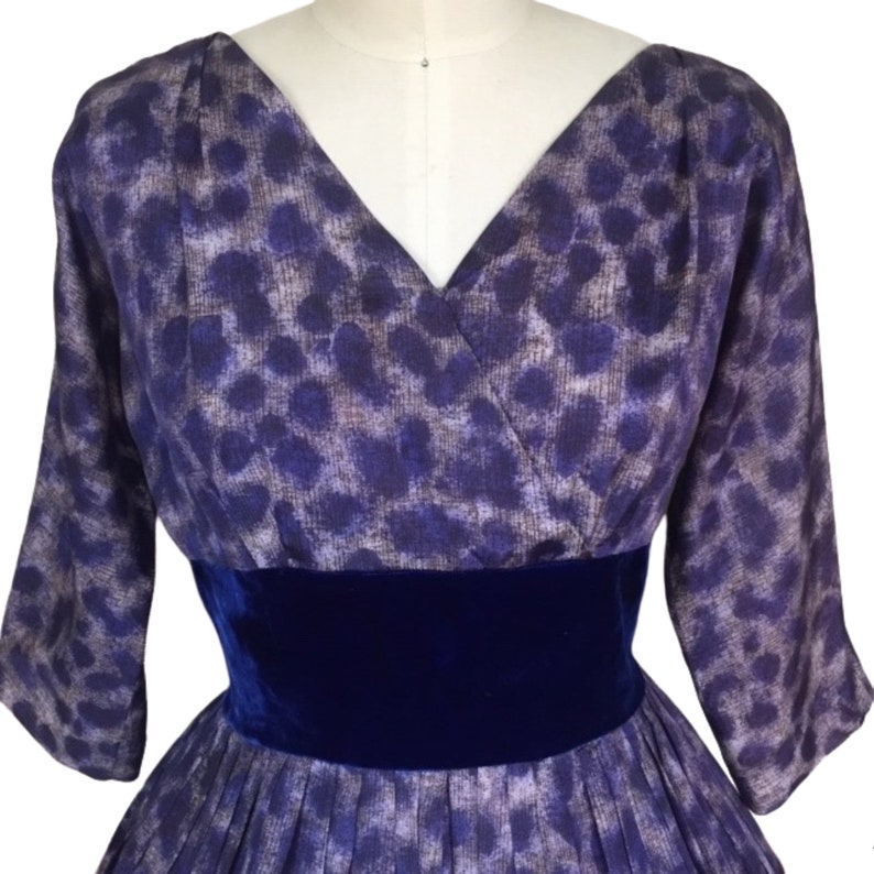 1950s Vintage Purple Full Skirt Party Dress