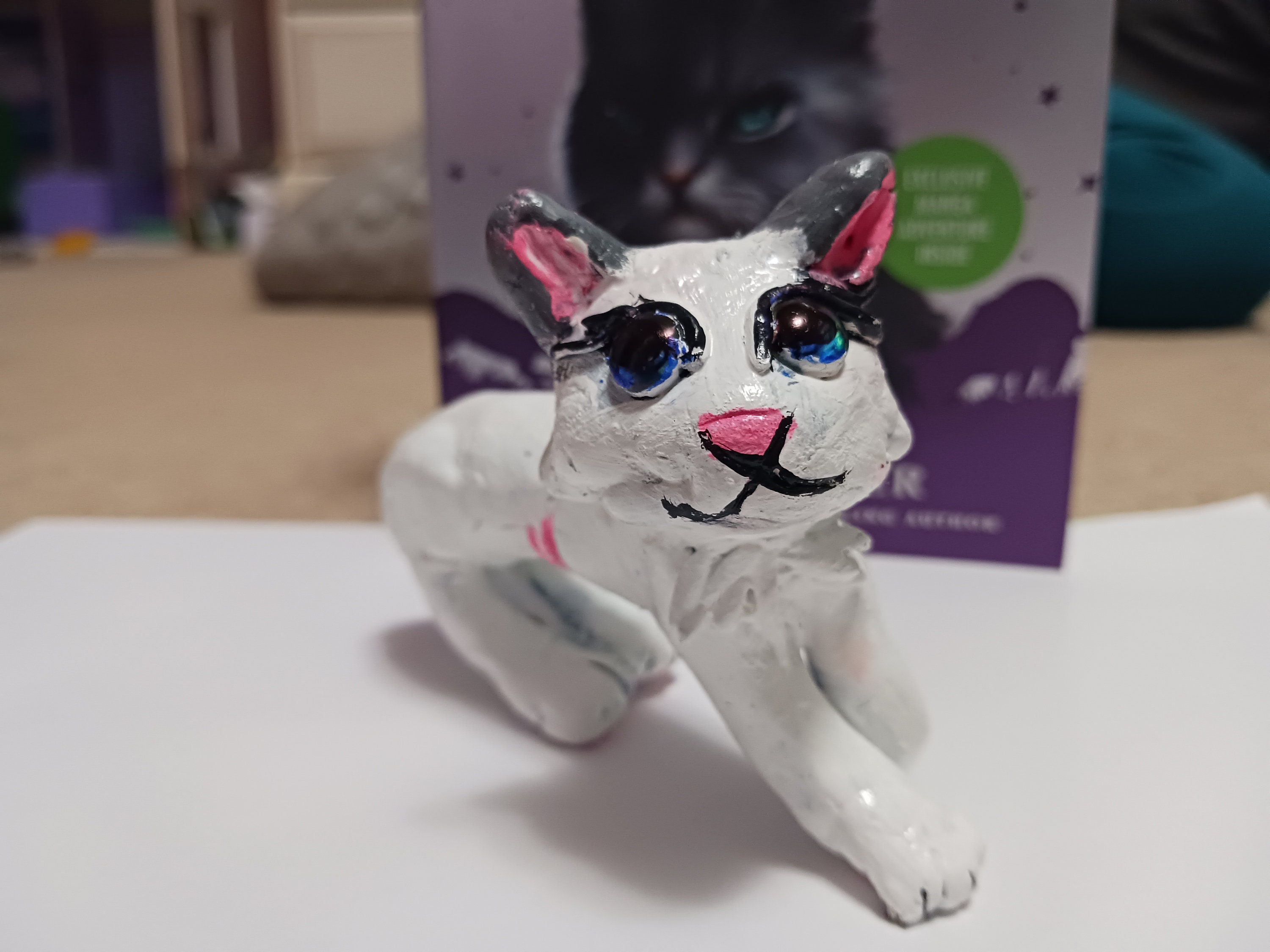 Warrior cats: Snowfur clay figurine
