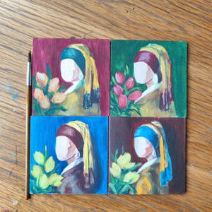 Conjunto de 4 mini fotos a-la Rene Magritte, homem com chapéu, maçã verde, nascer do sol dourado, flores azuis, barbas de casal, decoração de arte vintage em madeira