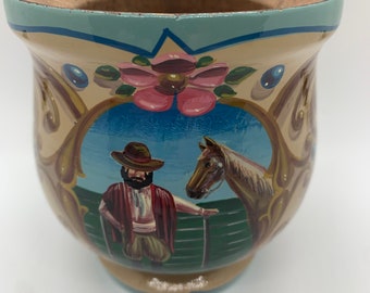 Hand-Painted Yerba Mate Gourd: Argentinian Filete Porteño Art