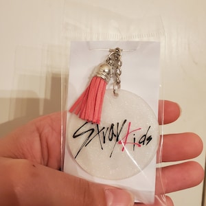 Handmade Keychains - BTS, Stray Kids, KPOP, BTS keychains, Stray Kids keychains, Bt21 keychains, Kookie, Tata, Chimmy, etc.