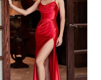 Vestido rojo con abertura lateral, perfecto para bailes, desfiles, cócteles, bailes, eventos especiales y alfombras rojas.