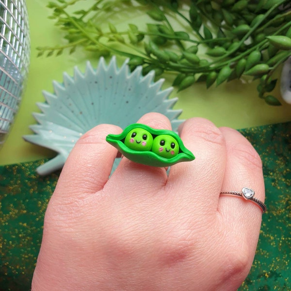 Peas in a Pod Ring / Pea ring
