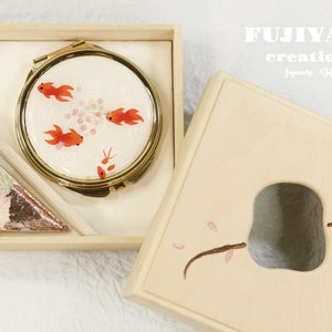 Japanese hair piece,mirror,purse mirror,Make-up Mirror,compact mirror,mirror,bridesmaid gift,Valentine Gift for her.Girlfriend gift,D173
