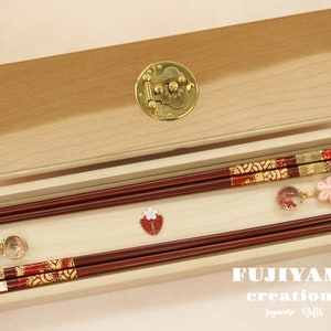 Handmade couple Chopsticks,birthday,hand painted wooden box,Personalised Engraved Chopsticks/Party Gifts/Wedding Favours,Wedding Gift,C266