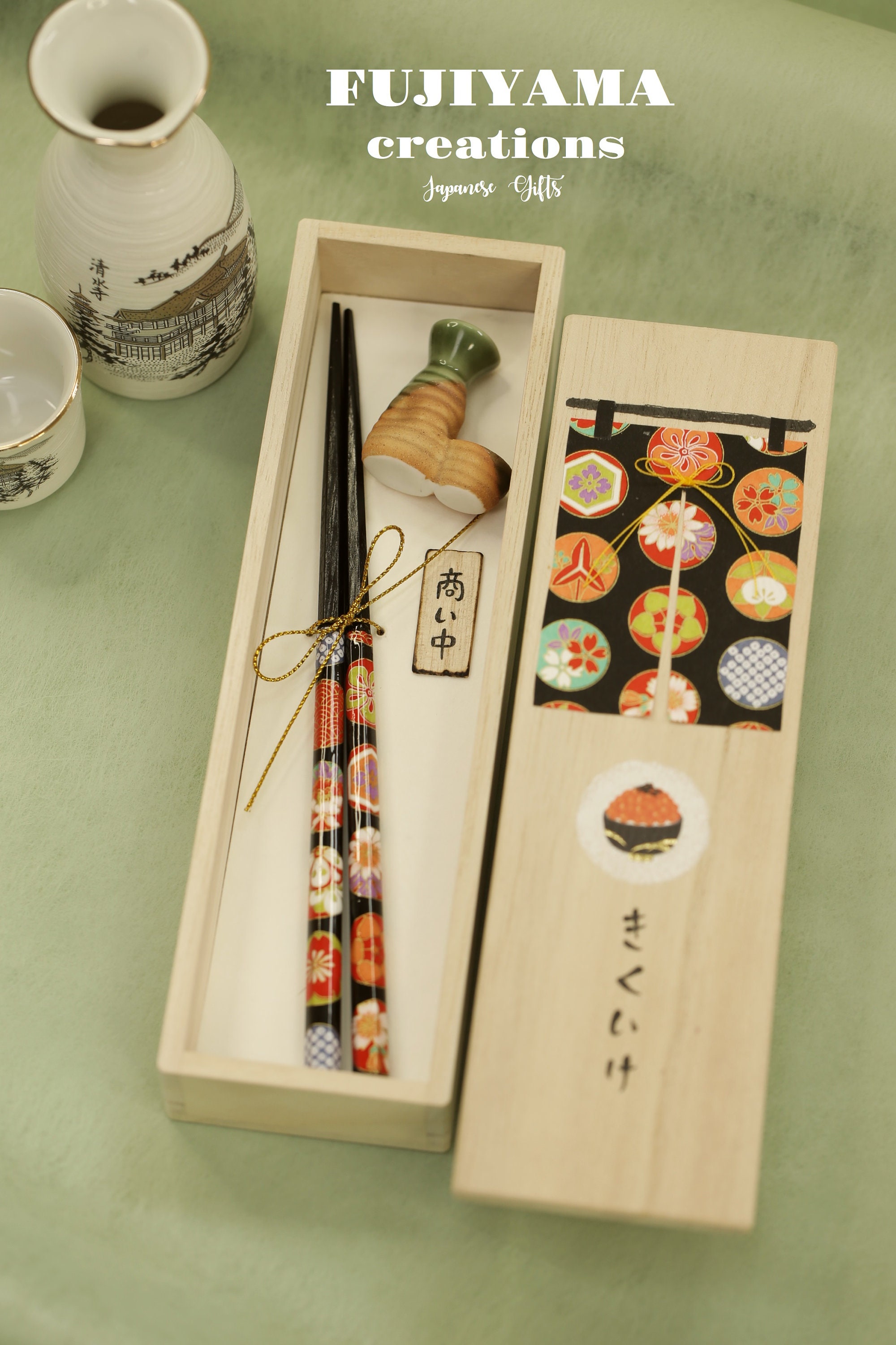 Handgemaakte Japanse eetstokjes, verjaardag, handgeschilderde houten kist, gepersonaliseerde gegraveerde eetstokjes/feestcadeaus/trouwbedankjes, huwelijkscadeau, D238