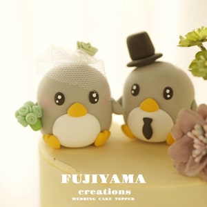 penguin wedding cake topper,handmade penguin couple cake topper,love birds cake topper,birthday cake topper,bride and groom cake topper