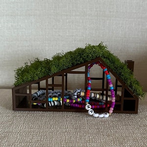 Friendship Folklore Bracelet Cabin