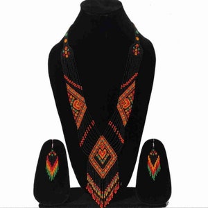 Colar gargantilha com contas artesanais africanas | Robusto | Étnico | Tribal | Colar Multicor | Único | Colar Mulher Africana com Brinco