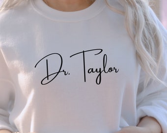 Spersonalizowana bluza unisex dla lekarza, spersonalizowany prezent dla doktora, prezent dla nowego lekarza, prezent dla studenta medycyny, prezent dla absolwenta doktoratu, prezent dla nowego doktora, prezenty na ukończenie doktoratu