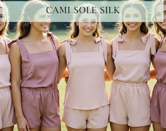 Camicetta con nodo alla cravatta e pantaloncini, pigiama in raso, regali per damigelle d'onore, canotta in raso e pantaloncini, set da sposa, regalo per lei, suola della canotta, regali di nozze
