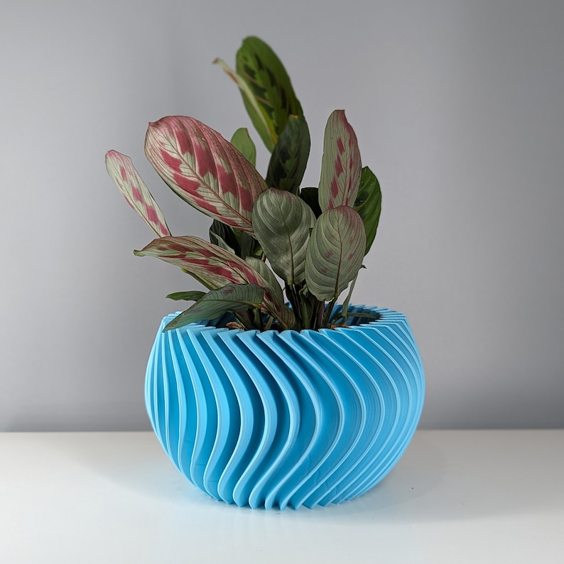 Minimalist Fluted Planter Pot, indoor plant pot, 3D Printed, home décor, eco-friendly, mothers day gift, many colours and sizes Blue