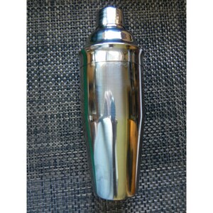 Cresimo 24 Oz. Stainless Steel Cocktail Shaker
