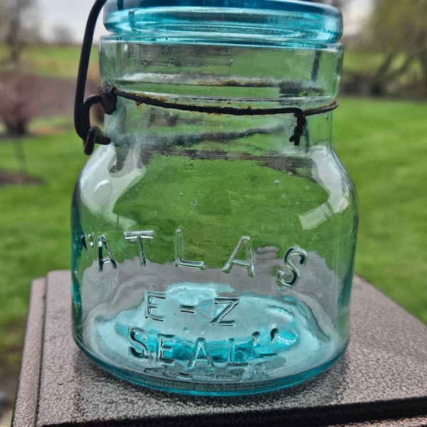 Vintage Fruit Jar Atlas E-Z Seal Aqua Glass Bailed Mason Jar Squat Pt RB#117