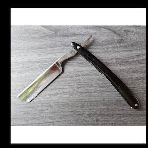 Antique Vintage Straight Razor John Pritzlaff Hardware