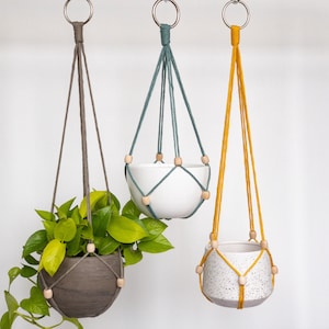 Simple No Tassel Macrame Plant Hanger with Adjustable Beads, No Tail Hanging Planter,  Hanging Planter, Minimalist Boho Plant Hanger